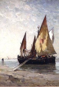 Fischerboote am Strand vertäut