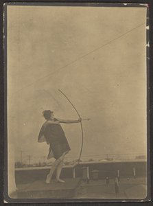 Tänzer (Bogenschütze) auf dem Dach